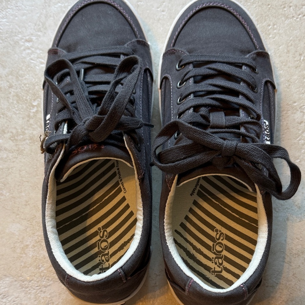 Taos Footwear Women's Brown Canvas Sneakers